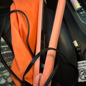 Amika Coral Hair Straightener